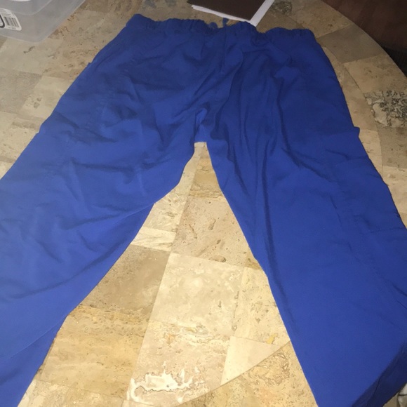 Electric blue Dansko XS scrub set - Picture 6 of 7